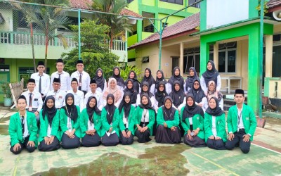 Penuh Haru, MTs Ma'arif NU 1 Kedungbanteng Resmi Lepas Mahasiswa PPL UIN Saizu Purwokerto